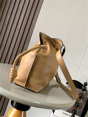 Loewe Medium Flamenco clutch in nappa calfskin