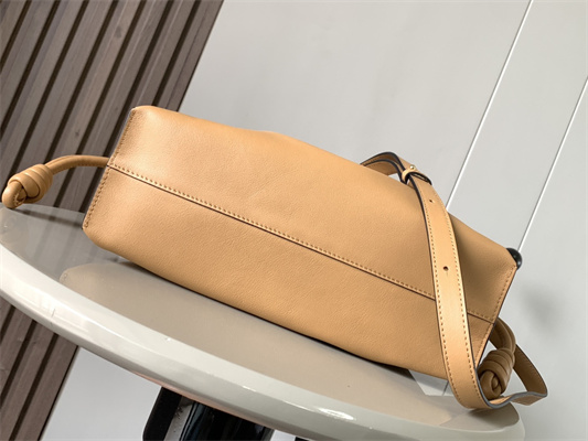 Loewe Medium Flamenco clutch in nappa calfskin