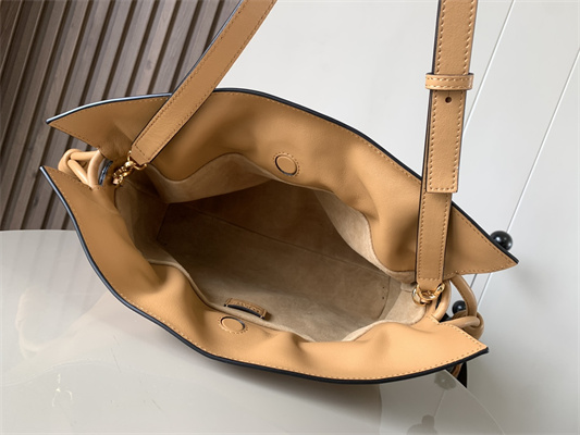 Loewe Medium Flamenco clutch in nappa calfskin