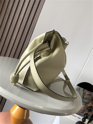 Loewe Medium Flamenco clutch in nappa calfskin