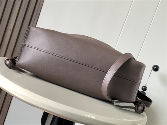 Loewe Medium Flamenco clutch in nappa calfskin