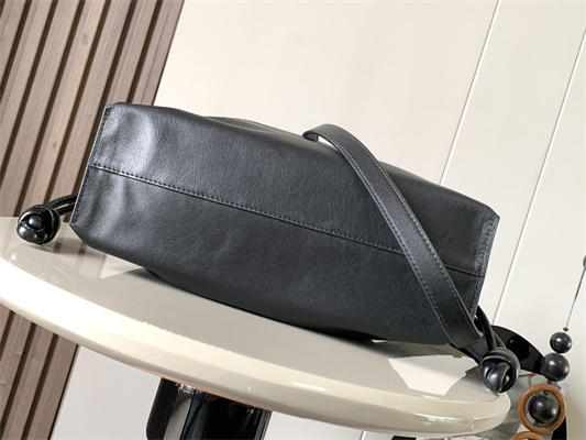 Loewe Medium Flamenco clutch in nappa calfskin