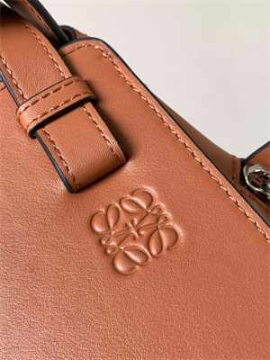 Loewe Compact Hammock bag in Classic calfskin