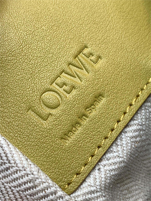 Loewe Compact Hammock bag in Classic calfskin