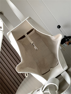 Loewe Compact Hammock bag in Soft Grained calfskin