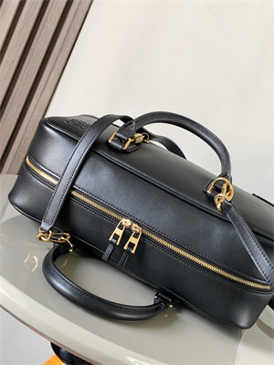Loewe Amazona 23 Bag In Nappa Calfskin Black