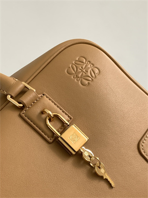 Loewe Amazona 23 Bag In Nappa Calfskin Brown