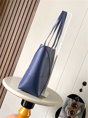 Loewe Medium Puzzle Fold Tote In Shinny Calfskin Anbyss Blue