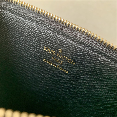 L.V Slim Purse Monogram Reverse Canvas M80390