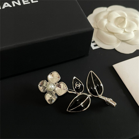Chanel Brooch 33240
