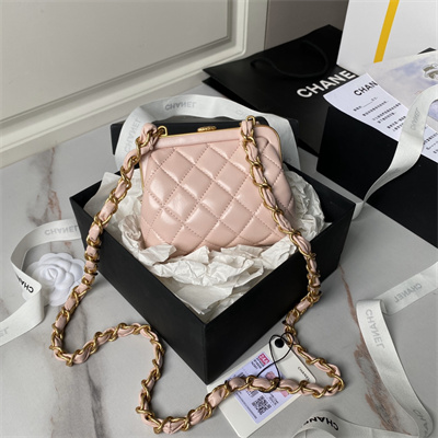 Chanel CLUTCH WITH CHAIN Lambskin Gold-Tone Metal Pink AP4028