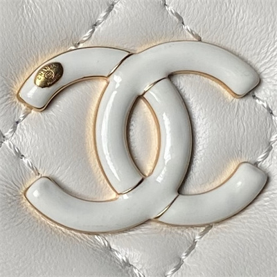 Chanel Waist Bag Shiny Lambskin, Enamel & Gold-Tone Metal White AS4113