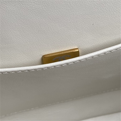 Cha.nel Small Tote Lambskin Lt Grey AS5036