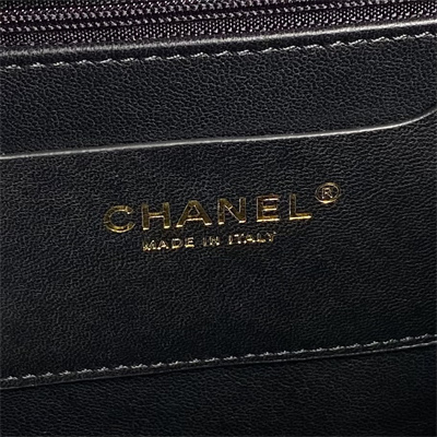 Cha.nel Small Tote Lambskin Black AS5036