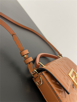 Fen.di BAGUETTE Phone Pouch Nappa Leather Brown