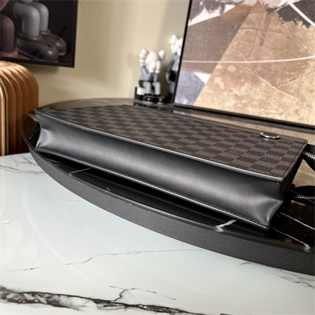 L.V Stand Pouch Damier Graphite N64612