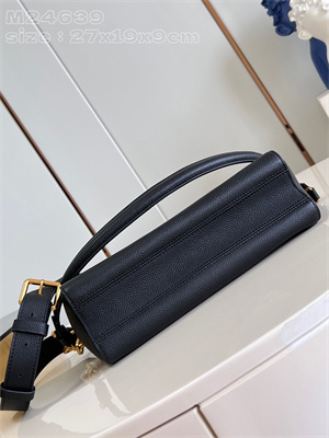 L.V Soft Twist Calfskin Black M24639