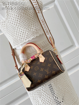L.V SPEEDY BANDOULIÈRE 18 Monogram Canvas M46970