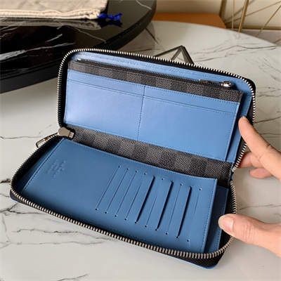 L.V Zippy Wallet Vertical Damier Graphite Canvas N64430