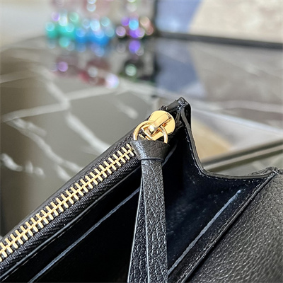 L.V Rosalie Coin Purse Monogram Empreinte Black M81520