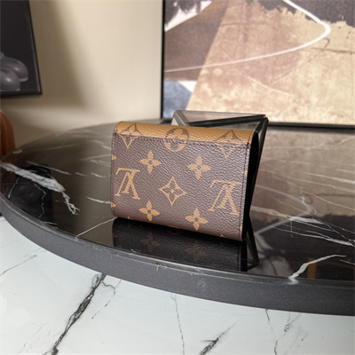L.V Rosalie Coin Purse Monogram Reverse Canvas M82333
