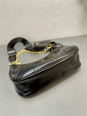 Prada Re-Edition naplak patent leather mini-bag Black Color 1BH204