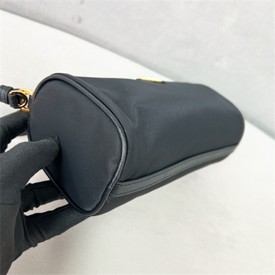 Prada Re-Nylon pouch Black Color 1NE058