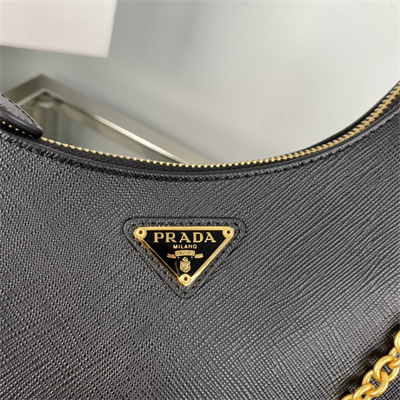 Prada Re-Edition 2005 Saffiano leather bag Black 1BH204