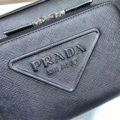 Prada Saffiano Leather shoulder bag In Black 2VH152