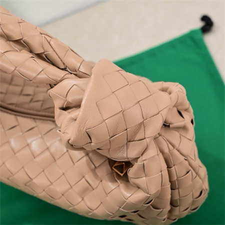 BV Small Jodie In Lambskin Leather Nude Pink Color