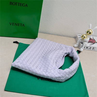 BV Small Hop Shoulder Bag In Calfskin