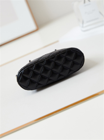 Cha.nel Clutch With Chain Shiny Lambskin & Gold-Tone Metal Black AP3354