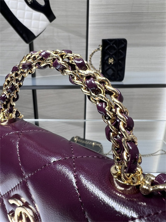 Cha.nel Flap Phone Holder with Chain Shiny Lambskin & Gold-Tone Metal Burgundy AP4167