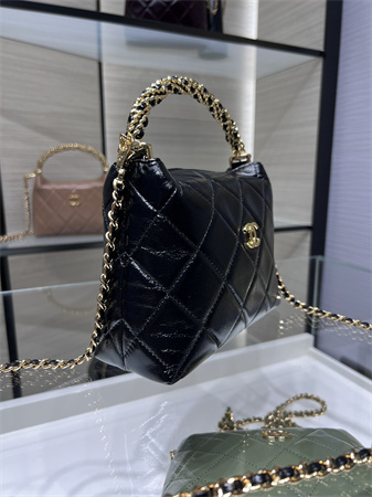 Cha.nel Clutch With Chain Shiny Lambskin & Gold-Tone Metal Black AP4189