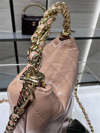 Cha.nel Clutch With Chain Shiny Lambskin & Gold-Tone Metal Nude Pink AP4189