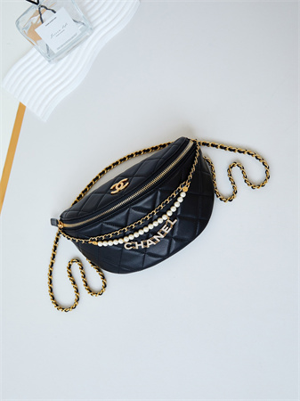 Cha.nel Waist Bag Shiny Lambskin, Imitation Pearls & Gold-Tone Metal Black AS4991