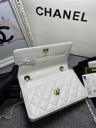 Cha.nel Trendy CC Wallet On Chain Lambskin Gold Tone Metal In White A80982