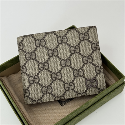 Gu.cci Brown interior bi-fold wallet Supreme Canvas 768243