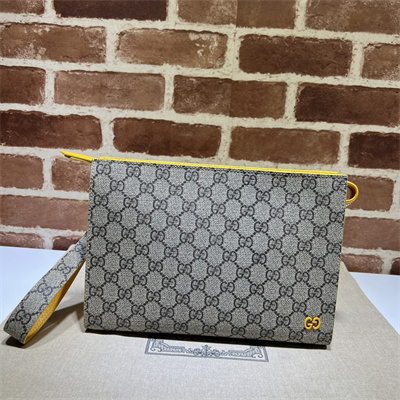 Gu.cci  Pouch With GG Details Supreme Canvas 768255
