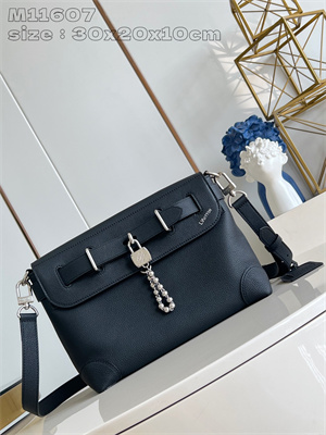 L.V Steamer Crossbody Bag Colorado calfskin Black M11607