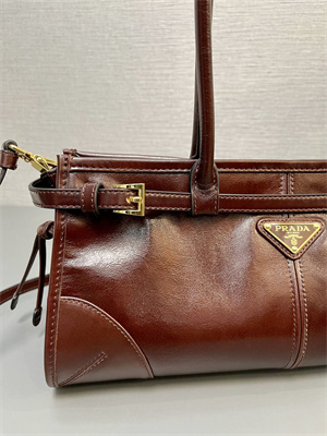Prada Medium leather handbag 1BA426