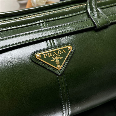 Prada Medium leather handbag 1BA426