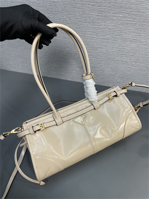 Prada Medium leather handbag 1BA426