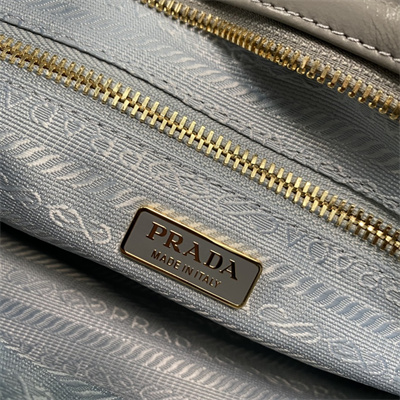 Prada Medium leather handbag 1BA426