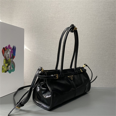 Prada Medium leather handbag 1BA426