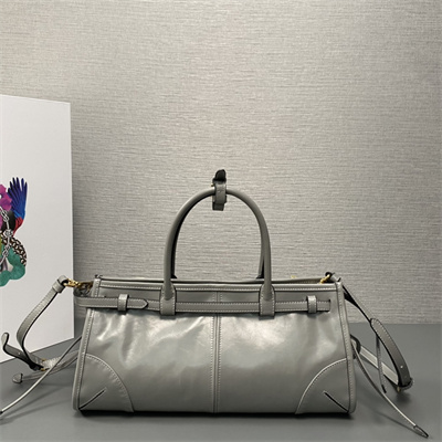 Prada Medium leather handbag 1BA426