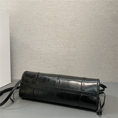 Prada Medium leather handbag 1BA426