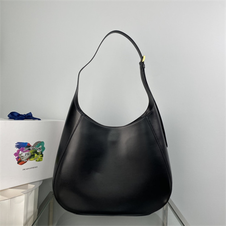 Prada Large leather shoulder bag with topstitching Black 1BC181