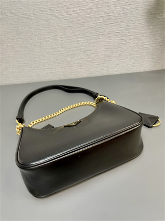 Prada Re-Edition Shinny Wrinkled Leather mini-bag Black 1BC204