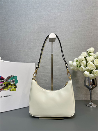 Prada Re-Edition Smooth Leather mini-bag White 1BC204